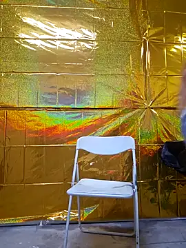 sweetcheekzx online show from April 6, 2026, 5:41 am