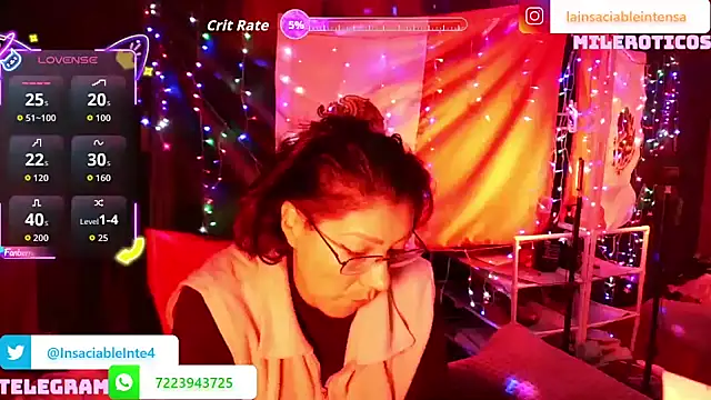 LaInsaciableIntensa online show from November 7, 2025, 1:54 am