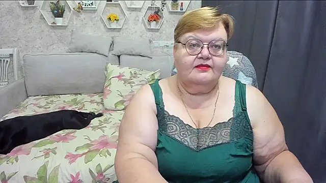  big love  online show from November 9, 2025, 8:02 pm