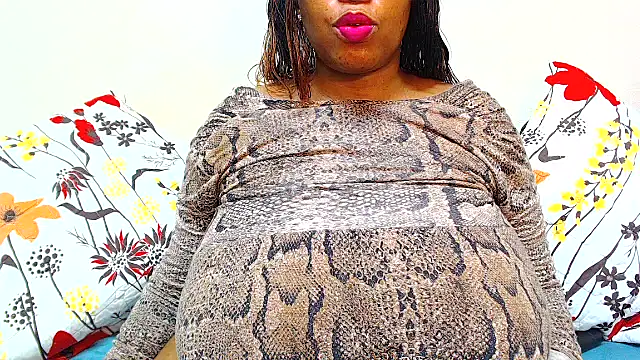 Snapshot of Ebonylovelyx chatting on February 9, 2026, 8:18 pm Ebonylovelyx online show from February 9, 2026, 8:18 pm