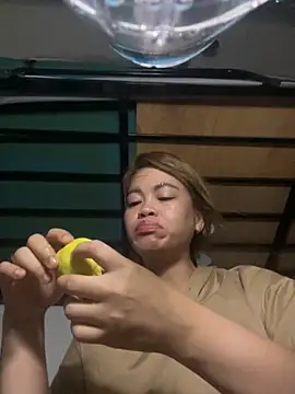 Snapshot of pinay4uwithagoodheart chatting on September 27, 2025, 9:48 am pinay4uwithagoodheart online show from September 27, 2025, 9:48 am