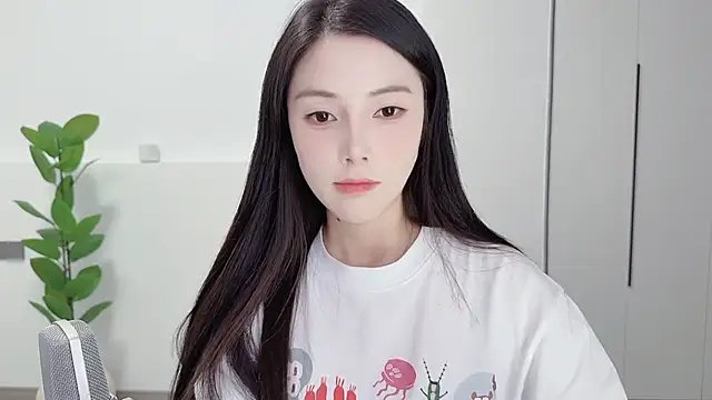 Snapshot of HaagenDazs_ chatting on October 7, 2025, 1:01 pm HaagenDazs online show from October 7, 2025, 1:01 pm