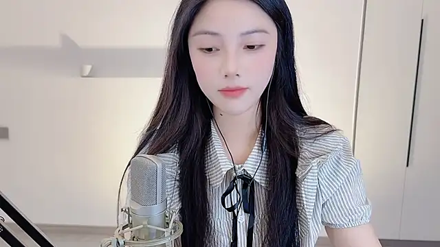 Snapshot of HaagenDazs_ chatting on February 19, 2025, 12:11 pm HaagenDazs online show from February 19, 2025, 12:11 pm