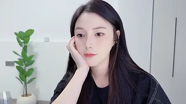Snapshot of HaagenDazs_ chatting on October 2, 2025, 1:03 pm HaagenDazs online show from October 2, 2025, 1:03 pm