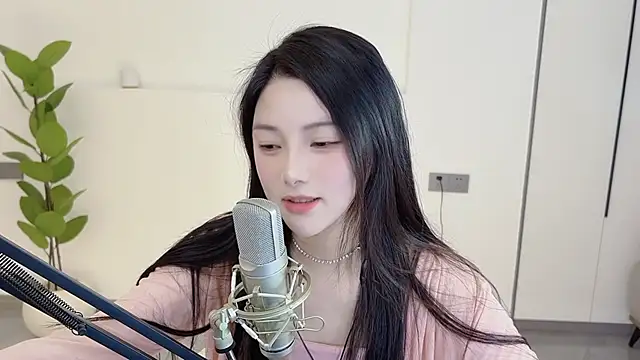 Snapshot of HaagenDazs_ chatting on March 20, 2025, 4:07 am HaagenDazs online show from March 20, 2025, 4:07 am