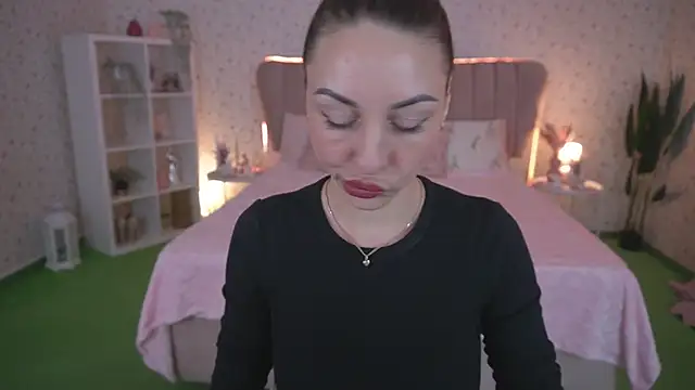 KristiiMax online show from April 20, 2026, 7:22 am