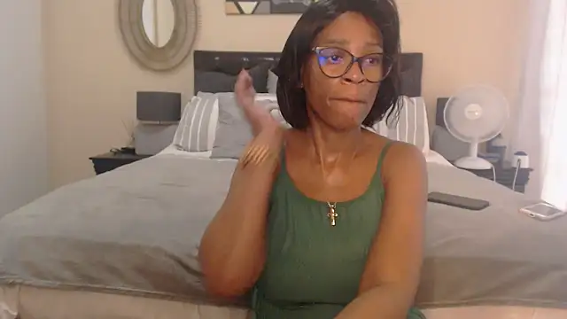 Creamyass22 online show from February 4, 2025, 3:15 pm