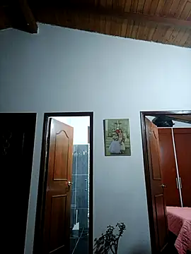 LunaZambrano online show from February 7, 2026, 3:03 am