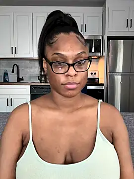 CandyLuxxxx online show from September 18, 2025, 8:01 pm