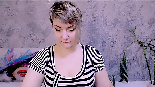 Snapshot of Djullia chatting on November 16, 2025, 6:07 am Djullia online show from November 16, 2025, 6:07 am