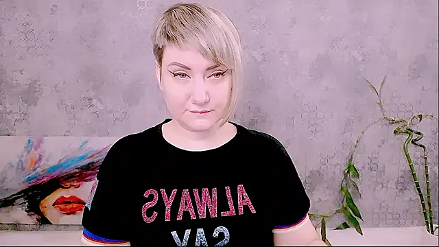 Snapshot of Djullia chatting on January 8, 2026, 6:19 am Djullia online show from January 8, 2026, 6:19 am