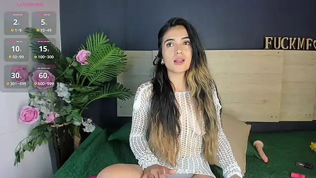 violet giraldo online show from March 6, 2026, 7:42 pm