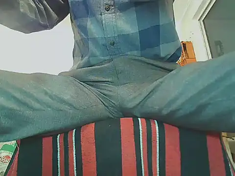 manan28 online show from November 18, 2025, 4:49 am