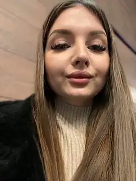 KrisMagnoly online show from January 30, 2025, 5:28 pm