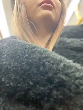 KrisMagnoly online show from March 7, 2025, 4:22 pm