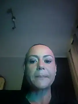 MrsBunnyBum online show from April 12, 2026, 10:51 am