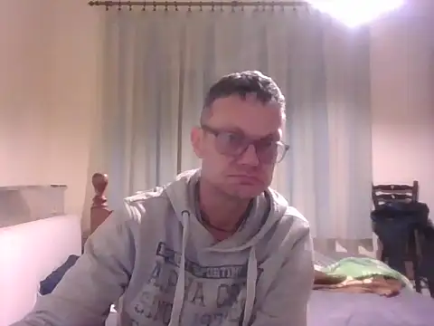 Snapshot of cukye chatting on February 23, 2026, 2:35 am cukye online show from February 23, 2026, 2:35 am