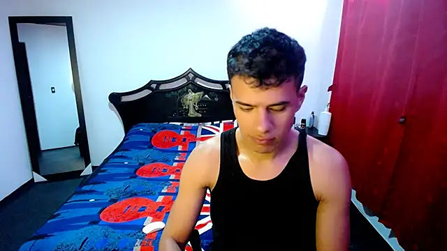 Snapshot of Deiby_casas chatting on February 24, 2025, 1:02 am Deiby casas online show from February 24, 2025, 1:02 am