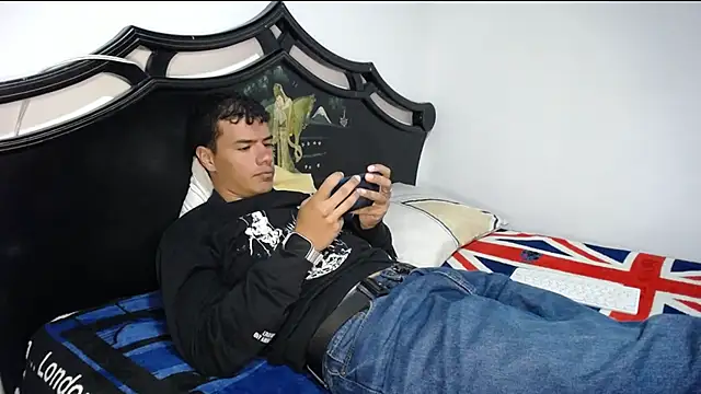 Snapshot of Deiby_casas chatting on October 31, 2025, 6:21 am Deiby casas online show from October 31, 2025, 6:21 am