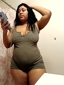 Snapshot of RavenWatts chatting on January 30, 2025, 2:15 pm RavenWatts online show from January 30, 2025, 2:15 pm