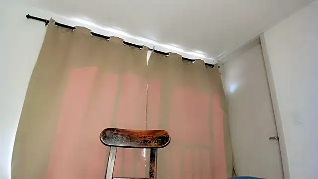 Genesis Sandoval online show from January 18, 2026, 2:42 pm