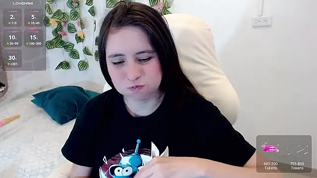 Snapshot of tania_sweet__ chatting on March 18, 2026, 6:53 pm tania sweet online show from March 18, 2026, 6:53 pm