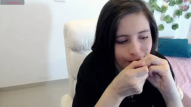 tania sweet   online show from September 14, 2025, 3:45 pm