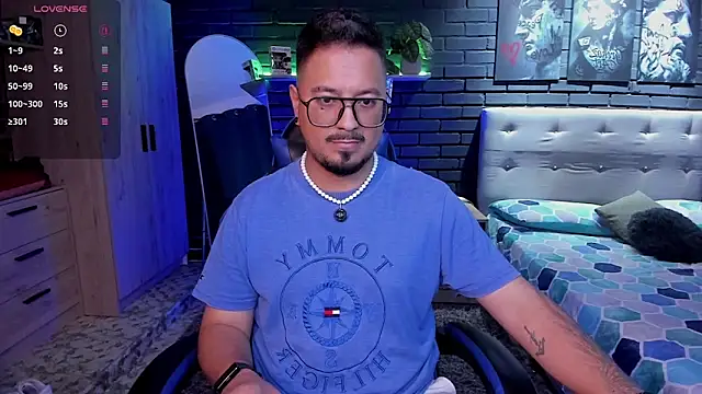 DaviidEvans  online show from April 9, 2026, 7:03 am