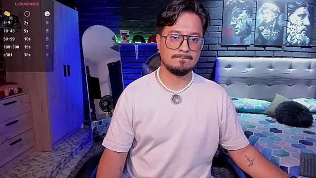 DaviidEvans  online show from March 20, 2026, 2:56 am