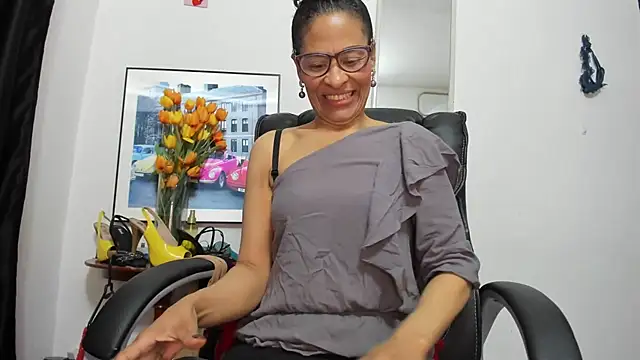 Snapshot of Aries_Mature chatting on January 13, 2026, 4:55 pm Aries Mature online show from January 13, 2026, 4:55 pm