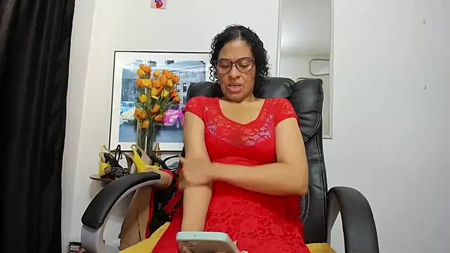 Snapshot of Aries_Mature chatting on December 18, 2025, 4:22 pm Aries Mature online show from December 18, 2025, 4:22 pm