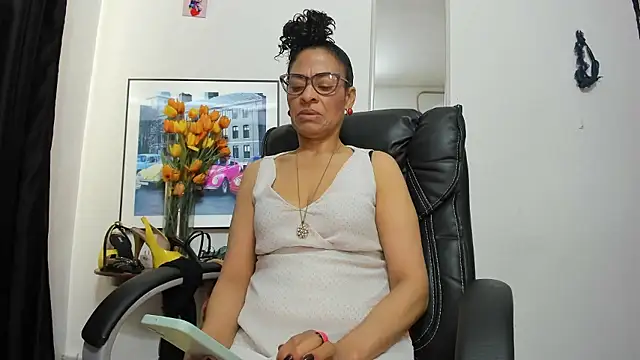 Snapshot of Aries_Mature chatting on January 7, 2026, 4:01 pm Aries Mature online show from January 7, 2026, 4:01 pm