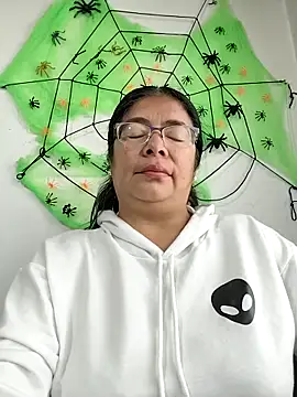 Snapshot of __valentina18 chatting on October 6, 2025, 1:12 pm   valentina18 online show from October 6, 2025, 1:12 pm