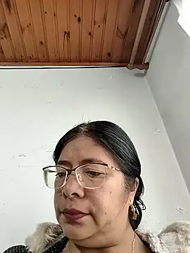   valentina18 online show from January 6, 2026, 1:15 pm