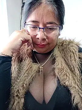 Snapshot of __valentina18 chatting on March 2, 2025, 1:09 pm   valentina18 online show from March 2, 2025, 1:09 pm