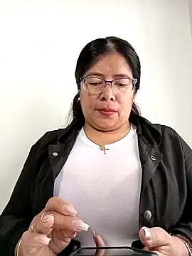 Snapshot of __valentina18 chatting on March 19, 2025, 1:18 pm   valentina18 online show from March 19, 2025, 1:18 pm