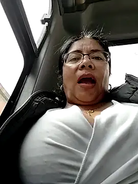 Snapshot of __valentina18 chatting on October 1, 2025, 7:51 pm   valentina18 online show from October 1, 2025, 7:51 pm