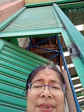 Snapshot of __valentina18 chatting on March 4, 2025, 4:20 pm   valentina18 online show from March 4, 2025, 4:20 pm