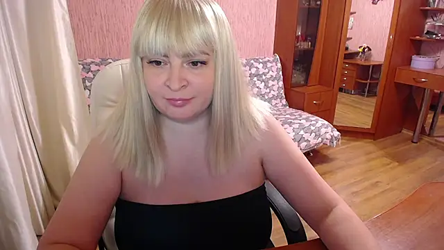 -MeowMeow online show from October 5, 2025, 2:19 pm