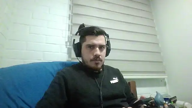 Snapshot of hung_weeb chatting on May 28, 2026, 1:46 am hung weeb online show from May 28, 2026, 1:46 am