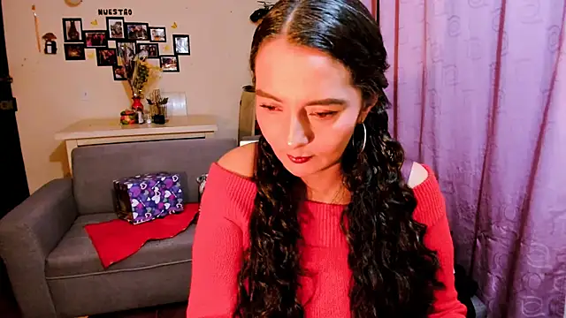 Snapshot of emma_luxy chatting on March 14, 2026, 5:57 am emma luxy online show from March 14, 2026, 5:57 am