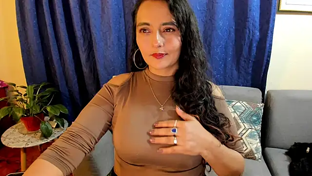 emma luxy online show from January 23, 2025, 5:56 am