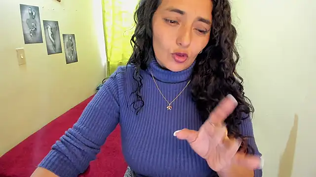 emma luxy online show from December 29, 2024, 12:23 pm