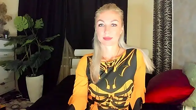 Snapshot of _SABOTAGE_ chatting on October 10, 2025, 1:17 am SABOTAGE online show from October 10, 2025, 1:17 am