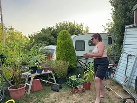 livespanishcouple online show from July 23, 2026, 7:54 pm