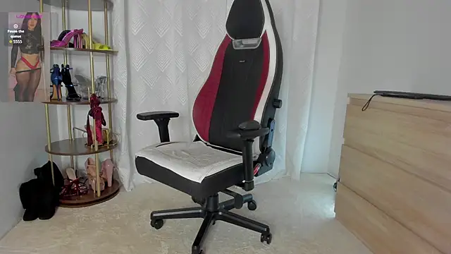 Snapshot of gingirel_ chatting on September 23, 2025, 11:17 am gingirel  online show from September 23, 2025, 11:17 am