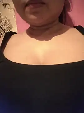 Snapshot of soniya_cute chatting on August 3, 2026, 6:36 pm soniya cute online show from August 3, 2026, 6:36 pm