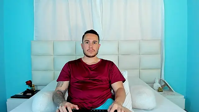Snapshot of juan__jimenez chatting on October 14, 2025, 7:47 pm juan jimenez online show from October 14, 2025, 7:47 pm