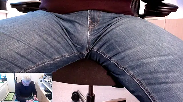 RicRockhard online show from December 17, 2025, 3:28 pm