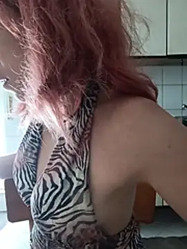 Snapshot of Annarella_Pika chatting on June 29, 2026, 1:22 pm Annarella Pika online show from June 29, 2026, 1:22 pm